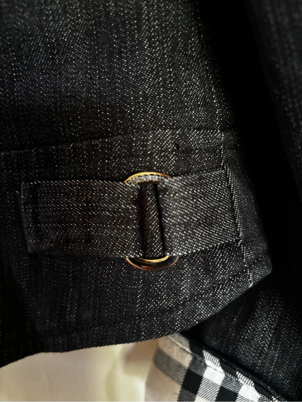 Burberry Black Denim Jacket with Beige Nova Check Lining - Picture 3 of 9